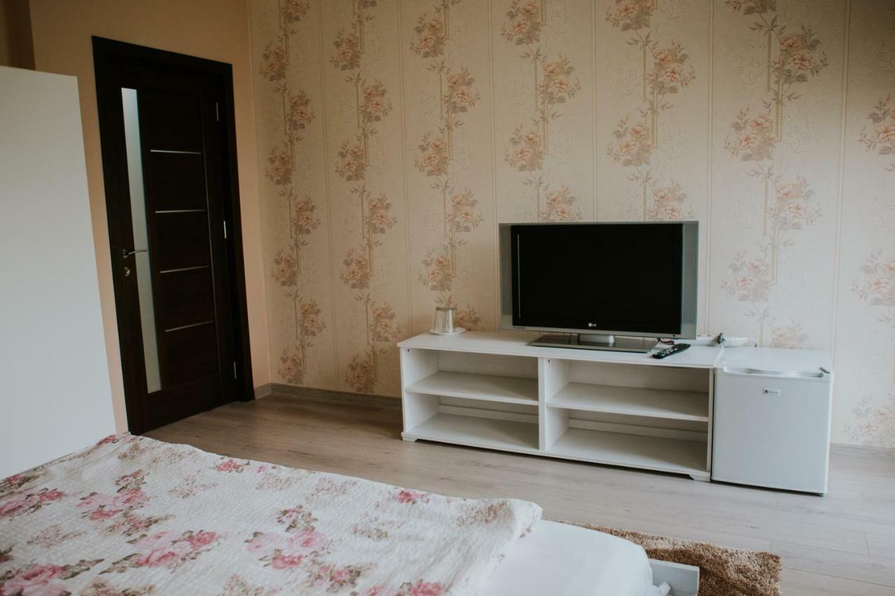 Hotel-Restaurant Milenium Nagyszalonta Kültér fotó