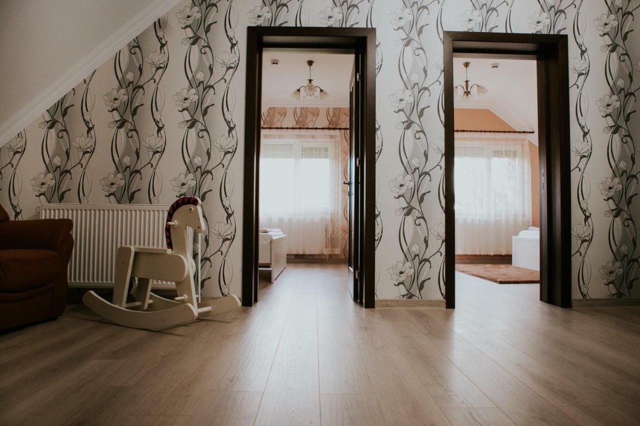 Hotel-Restaurant Milenium Nagyszalonta Kültér fotó